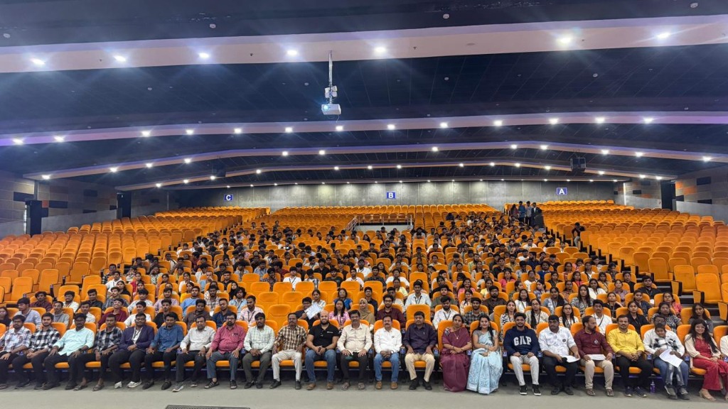 Hackathon Group Photo 1